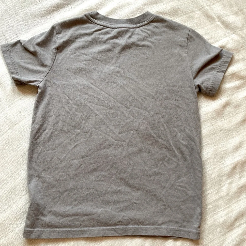 Cat & Jack Dinosaur Graphic T-Shirt Gray Blue‎ Kids Size 6/7